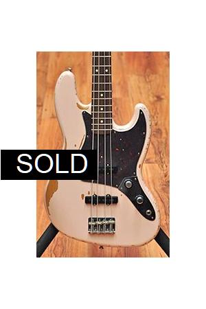 Fender Flea Signature Roadworn Jazzbass Fender Flea Signature Roadworn Jazzbass